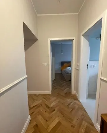 Chodkiewicza Dwie Sypialnie Lägenhet
